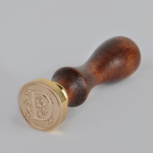 SIGNET (LETTER D)  & WOODEN HANDLE (as an optional accessory)