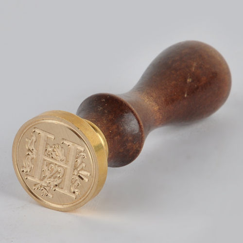 SIGNET (LETTER H)  & WOODEN HANDLE (as an optional accessory)