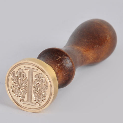 SIGNET (LETTER I)  & WOODEN HANDLE (as an optional accessory)