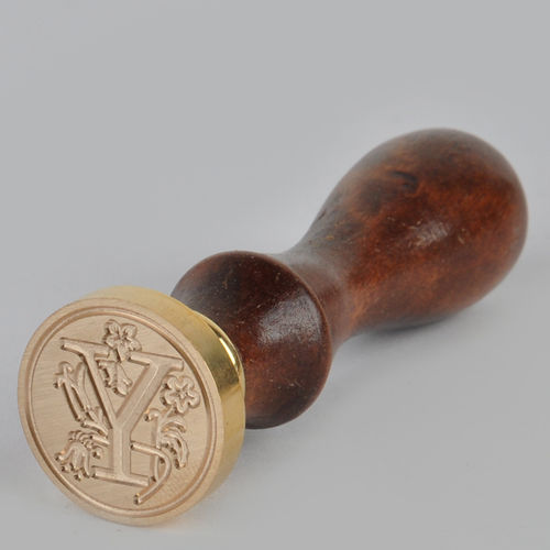SIGNET (LETTER Y)  & WOODEN HANDLE (as an optional accessory)