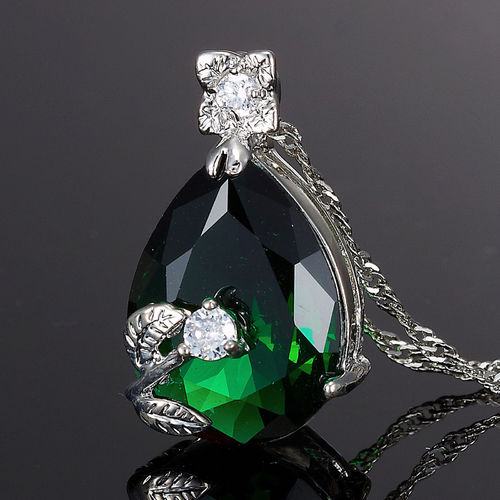 NECKLACE TEAR OF THE WOODS (Green Emerald)  27mm pendant