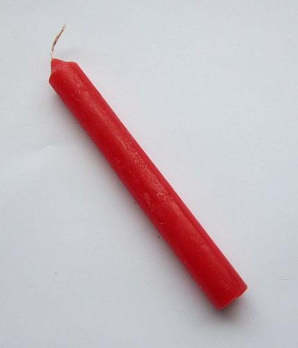 THROUGH-DYED, TAPERED CANDLE (RED)