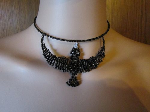 RAVEN NECKLACE (black glass beads)